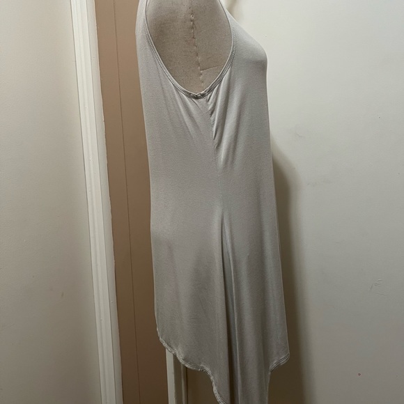 LOGO Layers by Lori Goldstein Gray Crew Neck Tank Top Asymmetric Size M. - Picture 4 of 8